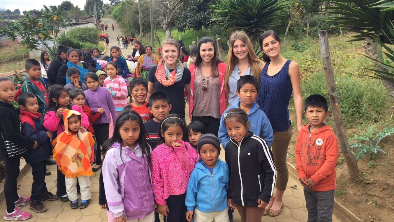 Anna, Moriah, Kiersten, Selena in Guatemala