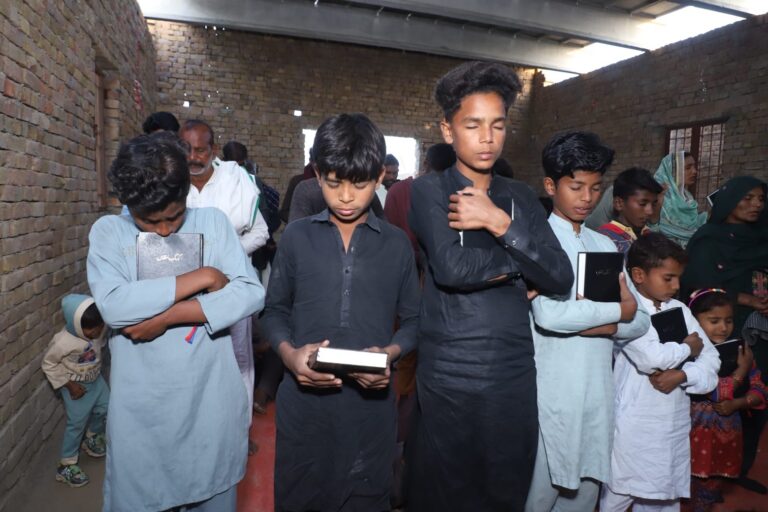 Bibles Pakistan